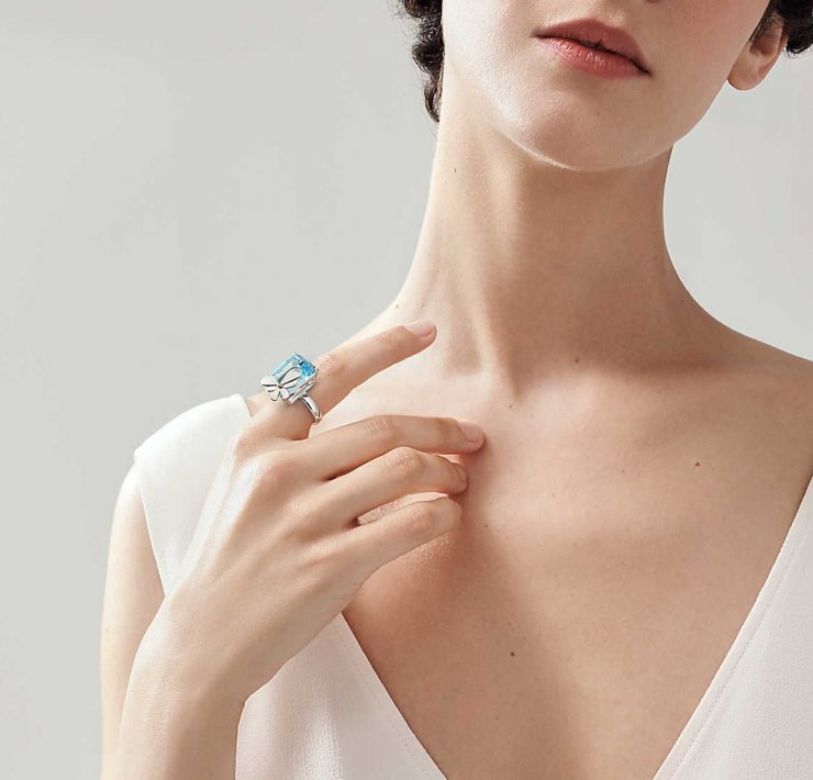 return to tiffany love bugsblue topaz butterfly ring in sterling silver and 18k rose gold 63528110 998187 SV 1
