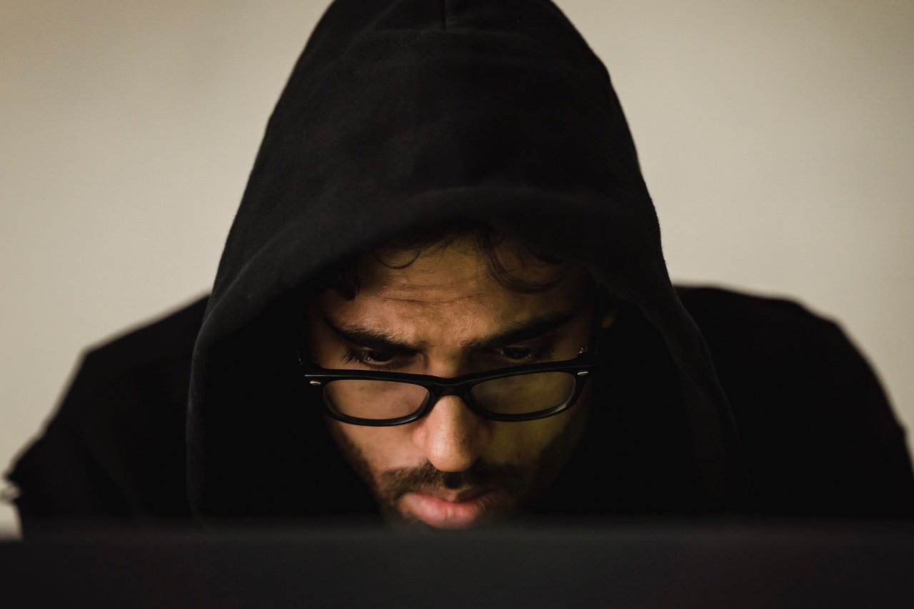 How To Help Prevent eCommerce Fraud  1 pexels sora shimazaki 5926367