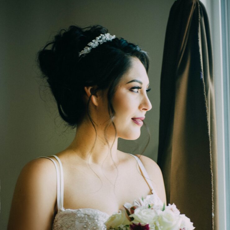 Tiara vs crown A quick guide to the differences between tiaras and crowns