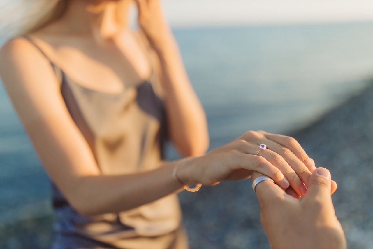 3 Ways to Ensure a Positive Response When You Ask Her to Marry You 1 pexels-anastasia-shuraeva