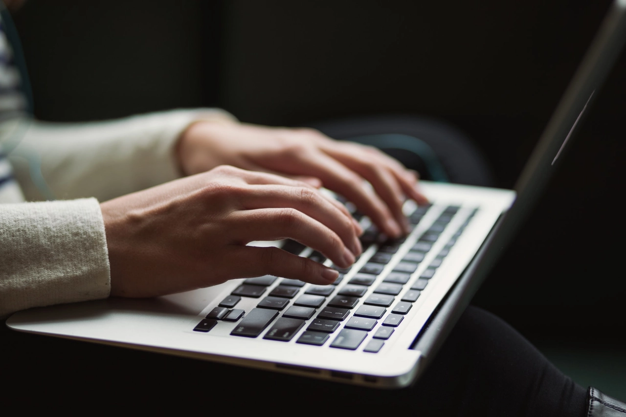 Plagiarism in Blogging: Why Is It Bad and How Can It Be Avoided 1 kaitlyn baker vZJdYl5JVXY unsplash