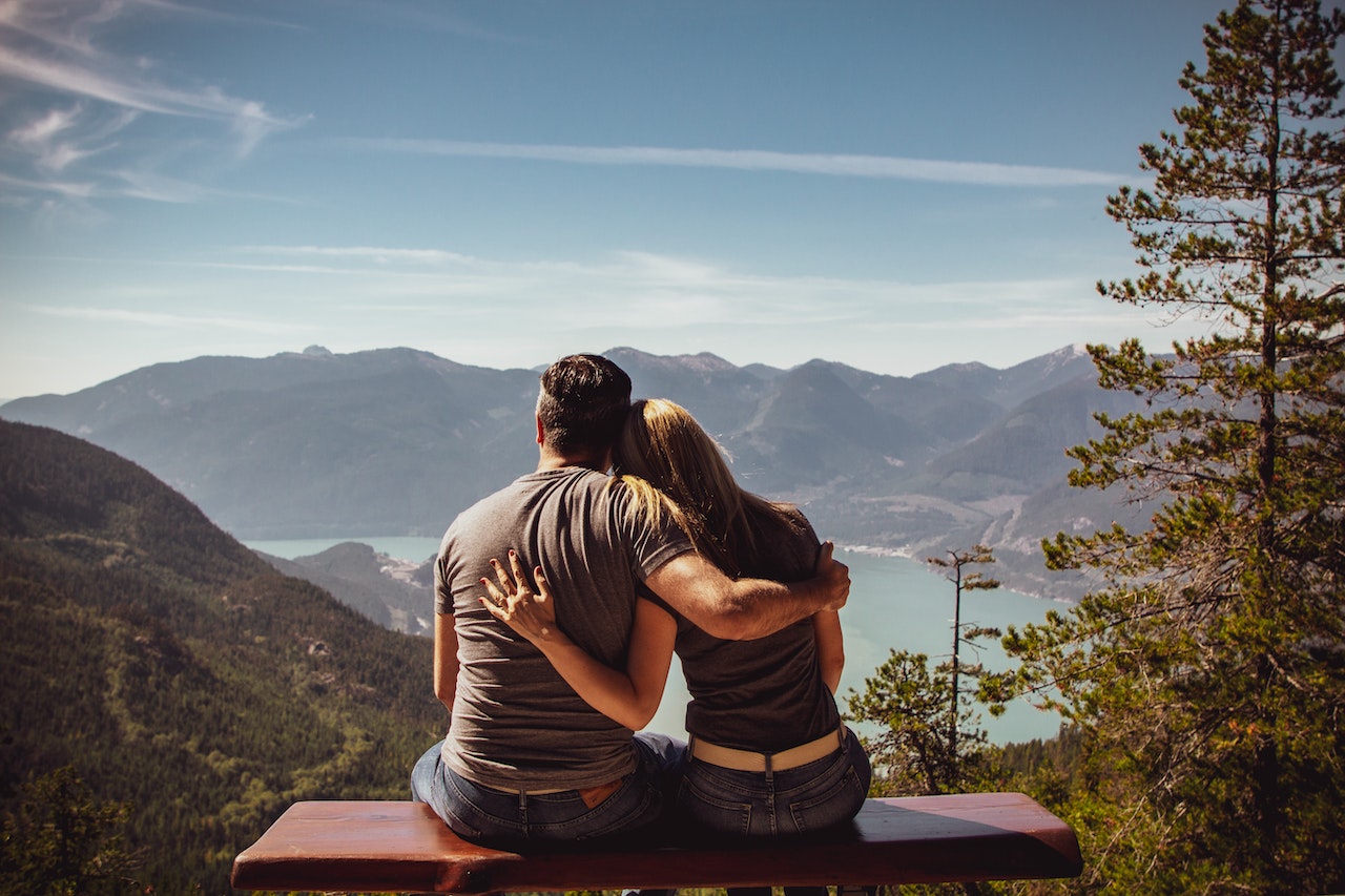 Dating Later In Life: 6 Tips To Make Dating More Enjoyable And Successful 1 dating after 40