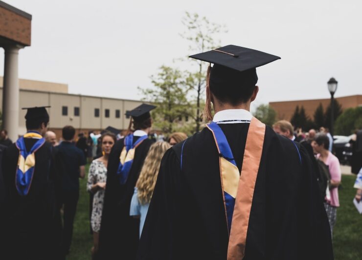 Should Your Business Start a Scholarship Program Featured